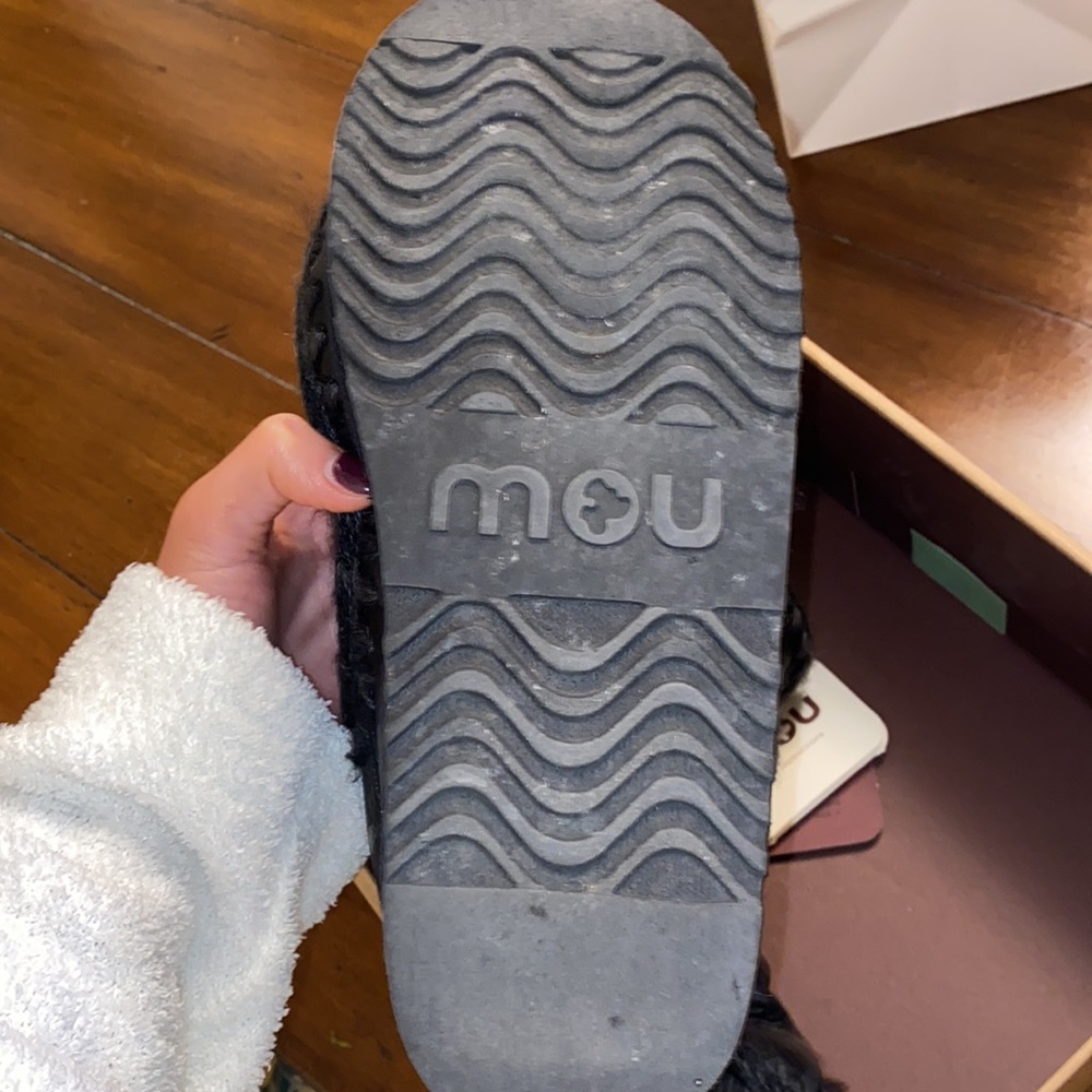 MOU boots - Picture 3 of 3